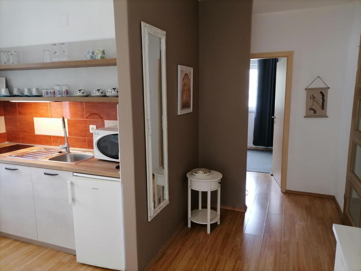 Apartments Dora Bibinje, 30 M From The Sea Екстериор снимка